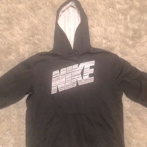 Nike therma fit sweatshirt